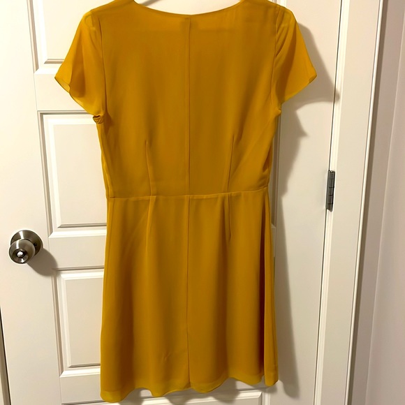 Aritzia/Wilfred women’s dress - Picture 2 of 5